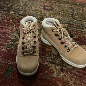 Sketchers boots